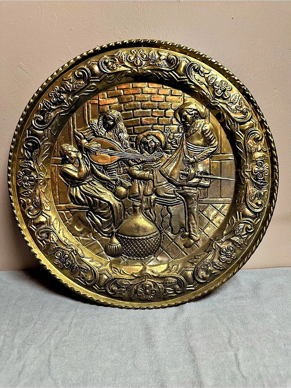 Ornate Relief Wall Plate in Gold & Brown